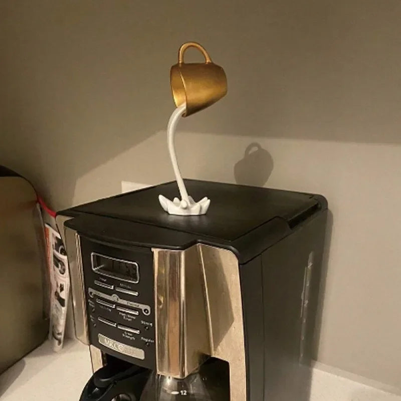 Floating Spilling Coffee Cup Sculpture Kitchen Decoration Spilling Magic Pouring Splash Creative Desktop Decor Home Decoration