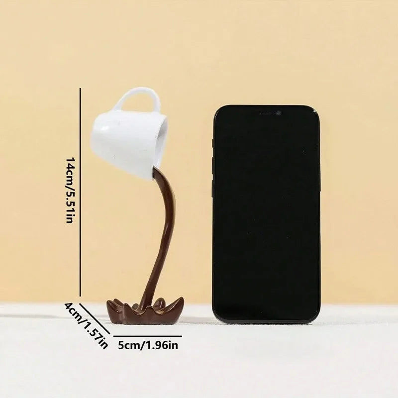Floating Spilling Coffee Cup Sculpture Kitchen Decoration Spilling Magic Pouring Splash Creative Desktop Decor Home Decoration